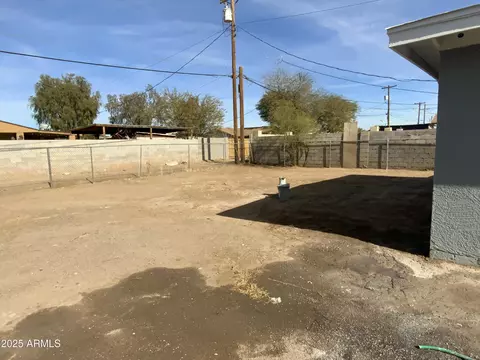 Exterior - 3748 W Mobile Ln, Phoenix, AZ 85041 photo 2 of 6