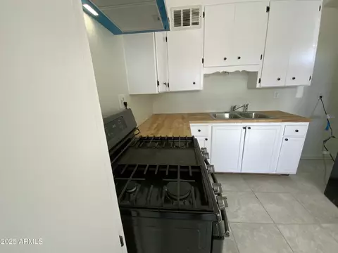 Kitchen - 3748 W Mobile Ln, Phoenix, AZ 85041 photo 3 of 3