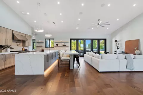 4602 E Arcadia Ln, Phoenix, AZ 85018 photo 9