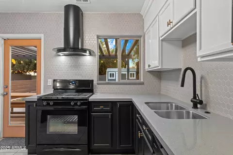 811 W Whitton Ave, Phoenix, AZ 85013 photo 12