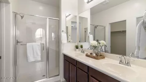 Bath - 1693 E Dogwood Ln, Gilbert, AZ 85295 photo 1 of 1
