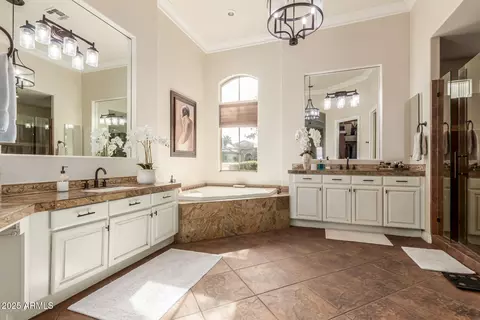 Bath - 3412 E Indigo Cir, Mesa, AZ 85213 photo 1 of 8