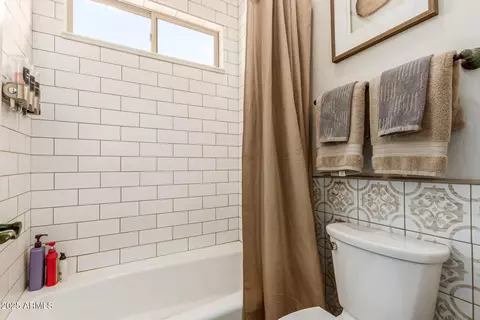 Bath - 3412 E Indigo Cir, Mesa, AZ 85213 photo 6 of 8
