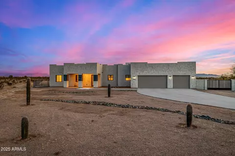 12093 W Blackhawk Rd, Casa Grande, AZ 85194