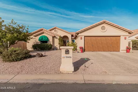 10606 E Hercules Dr, Sun Lakes, AZ 85248