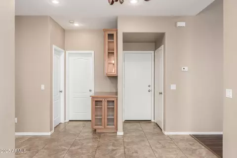 Entry Way - 5331 E Holmes Ave, Mesa, AZ 85206 photo 1 of 2
