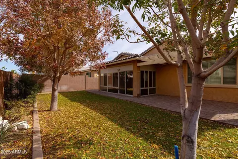 Exterior - 2702 E Saddlebrook Rd, Gilbert, AZ 85298 photo 6 of 13