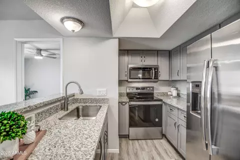 1720 E Thunderbird Rd #2010, Phoenix, AZ 85022