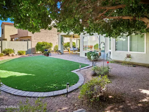Exterior - 4142 E Sahuaro Dr, Phoenix, AZ 85028 photo 2 of 4