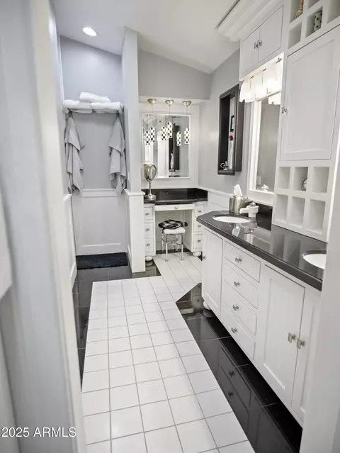 Bath - 4142 E Sahuaro Dr, Phoenix, AZ 85028 photo 2 of 5