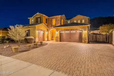 10110 W Redbird Rd, Peoria, AZ 85383