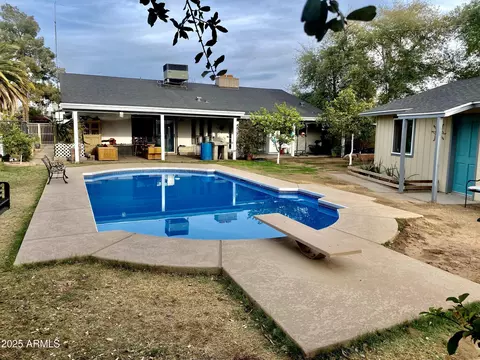 8344 N 50th Dr, Glendale, AZ 85302