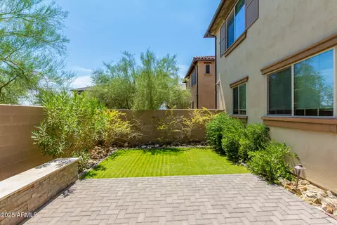 Exterior - 1263 E Brookwood Ct, Phoenix, AZ 85048 photo 2 of 7