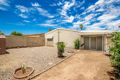 Exterior - 10461 W Devonshire Ave, Phoenix, AZ 85037 photo 3 of 5