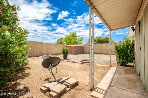 Exterior - 10461 W Devonshire Ave, Phoenix, AZ 85037 photo 2 of 5
