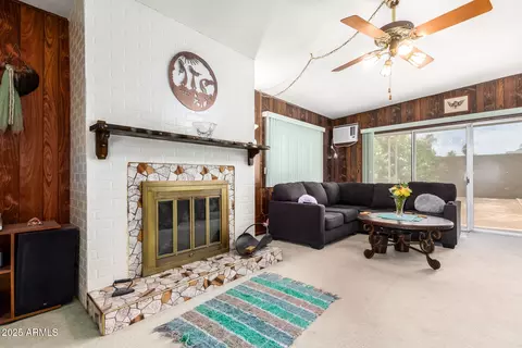 Living - 10461 W Devonshire Ave, Phoenix, AZ 85037 photo 3 of 4