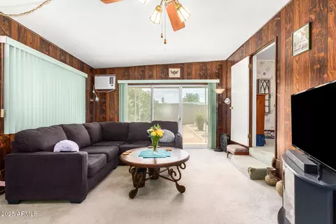 Living - 10461 W Devonshire Ave, Phoenix, AZ 85037 photo 2 of 4