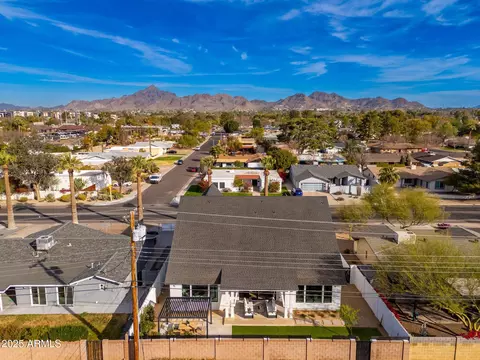 View/Area - 3427 E Campbell Ave, Phoenix, AZ 85018 photo 1 of 3