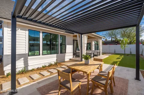 Exterior - 3427 E Campbell Ave, Phoenix, AZ 85018 photo 5 of 7