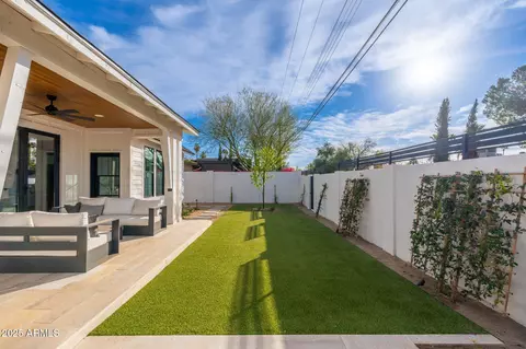 Exterior - 3427 E Campbell Ave, Phoenix, AZ 85018 photo 6 of 7