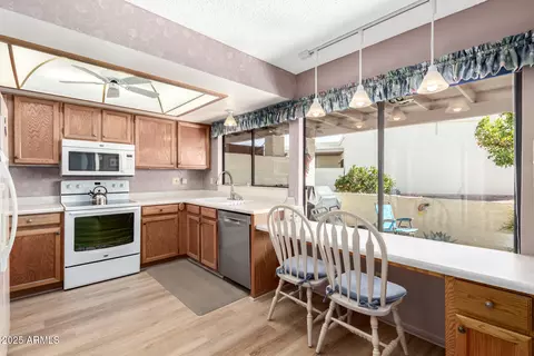 Kitchen - 7911 E Desert Trl, Mesa, AZ 85208 photo 2 of 3