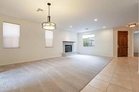 Living - 3982 E Sandpiper Dr, Phoenix, AZ 85050 photo 1 of 3