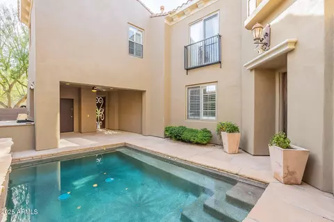 Exterior - 3982 E Sandpiper Dr, Phoenix, AZ 85050 photo 2 of 10