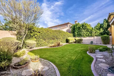Exterior - 3982 E Sandpiper Dr, Phoenix, AZ 85050 photo 7 of 10