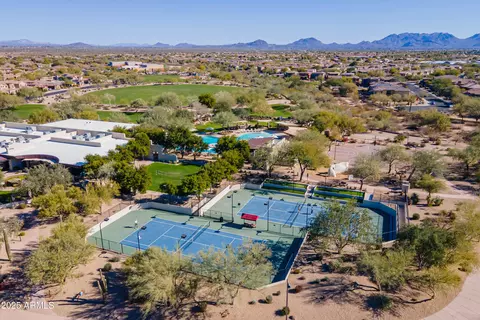View/Area - 3982 E Sandpiper Dr, Phoenix, AZ 85050 photo 3 of 10