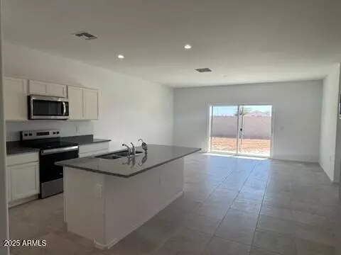 Kitchen - 1419 W Hess Ave, Coolidge, AZ 85128 photo 1 of 5