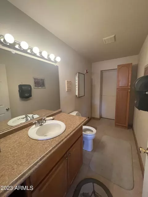 Bath - 614 W Frontier St E, Payson, AZ 85541 photo 1 of 2