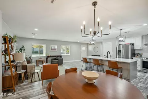 Dining - 1632 E Maryland Ave, Phoenix, AZ 85016 photo 1 of 1