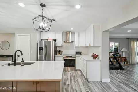Kitchen - 1632 E Maryland Ave, Phoenix, AZ 85016 photo 3 of 3