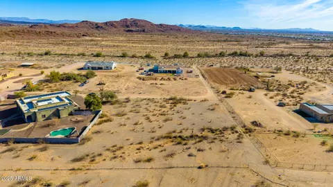14 N Nnn N 143 Ln #-, Surprise, AZ 85387