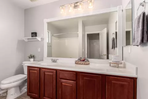 Bath - 6512 W Eagle Talon Trl, Phoenix, AZ 85083 photo 6 of 7