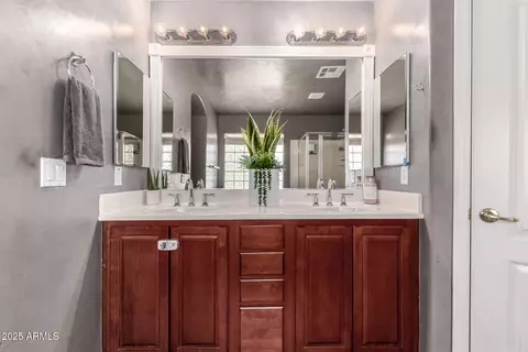 Bath - 6512 W Eagle Talon Trl, Phoenix, AZ 85083 photo 1 of 7