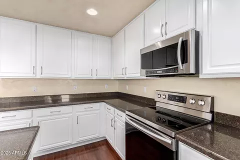 Kitchen - 6512 W Eagle Talon Trl, Phoenix, AZ 85083 photo 4 of 4
