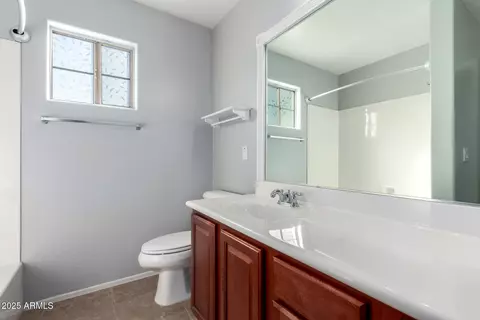 Bath - 6512 W Eagle Talon Trl, Phoenix, AZ 85083 photo 4 of 7