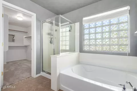Bath - 6512 W Eagle Talon Trl, Phoenix, AZ 85083 photo 5 of 7