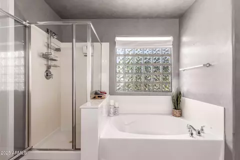 Bath - 6512 W Eagle Talon Trl, Phoenix, AZ 85083 photo 2 of 7