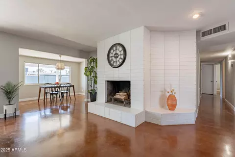 1219 E Seldon Ln, Phoenix, AZ 85020 photo 6