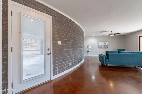 1219 E Seldon Ln, Phoenix, AZ 85020 photo 3