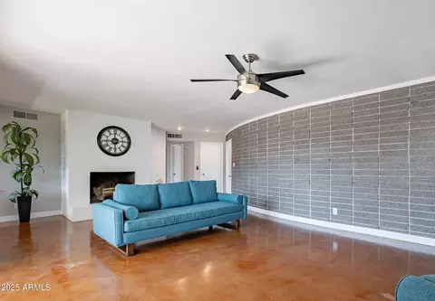 1219 E Seldon Ln, Phoenix, AZ 85020 photo 4