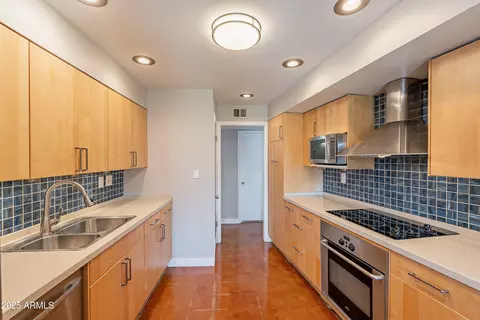 1219 E Seldon Ln, Phoenix, AZ 85020 photo 9