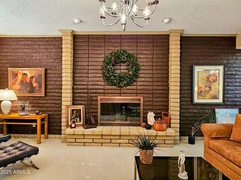 Living - 66 Mohave Dr, Bisbee, AZ 85603 photo 2 of 5
