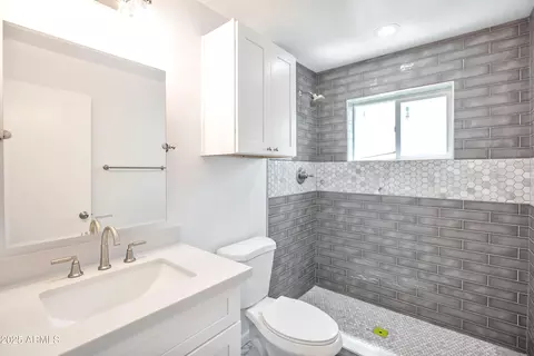 4825 E Piccadilly Rd, Phoenix, AZ 85018 photo 13
