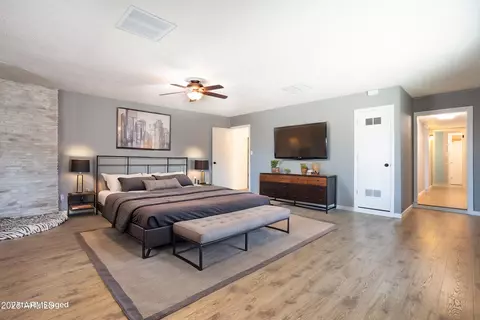Bedroom - 2949 E Willow Ave, Phoenix, AZ 85032 photo 4 of 4