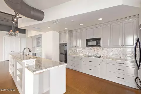 Kitchen - 1 E Lexington Ave #908, Phoenix, AZ 85012 photo 2 of 3