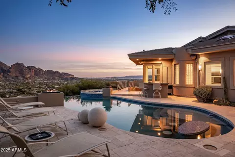 7060 N Hillside Dr, Paradise Valley, AZ 85253
