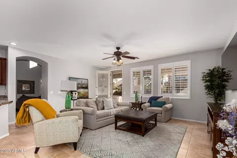 739 E Lovebird Ln, Gilbert, AZ 85297 photo 9